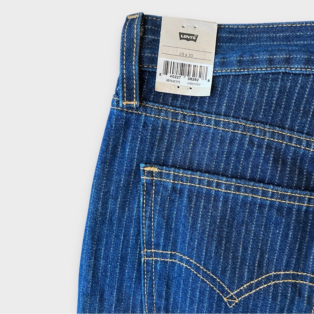**SOLD** Levi's Lo Pro Pinstriped Straight Leg Jeans - Picture 7 of 9